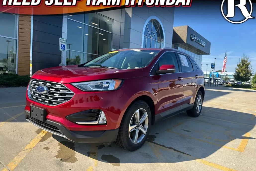 2019 Ford Edge Titanium photo 1