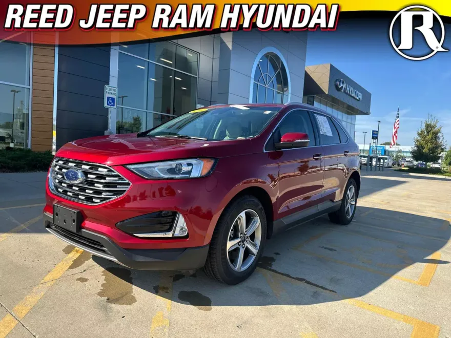 2019 Ford Edge Titanium photo 1