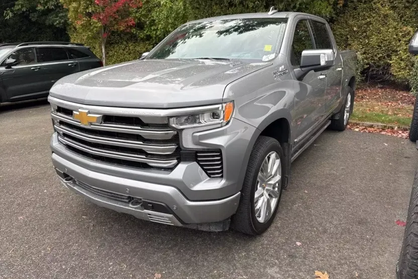 2024 Chevrolet Silverado 1500 High Country photo 1