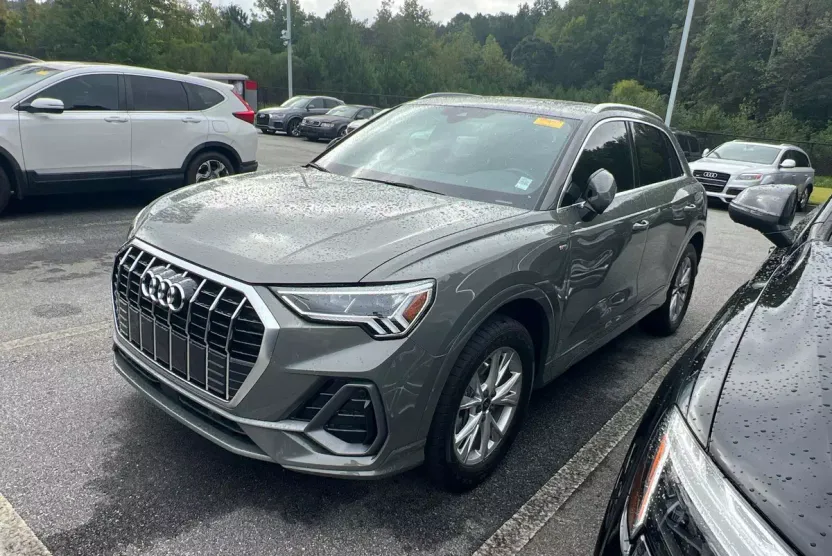 2024 Audi Q3 S line Premium Plus photo 1