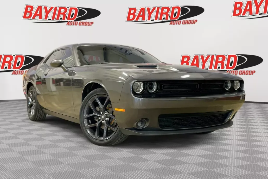 2020 Dodge Challenger SXT photo 1