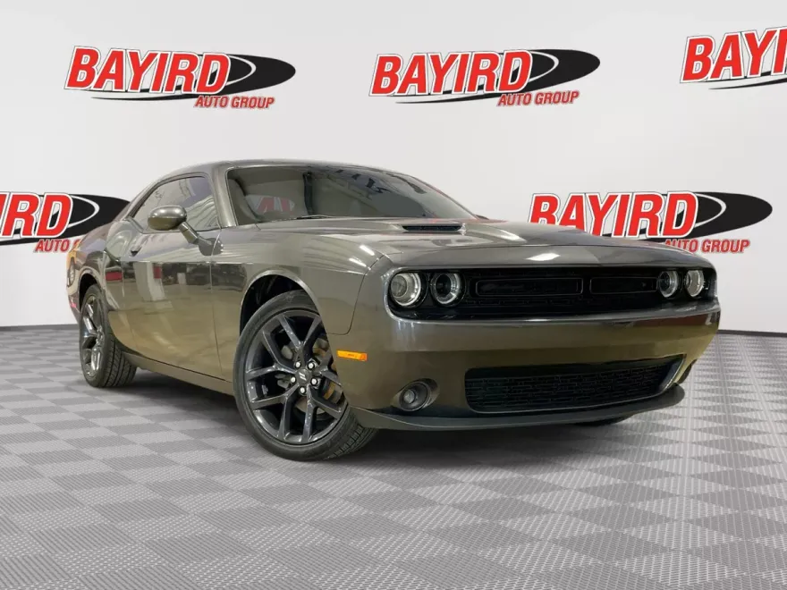 2020 Dodge Challenger SXT photo 1