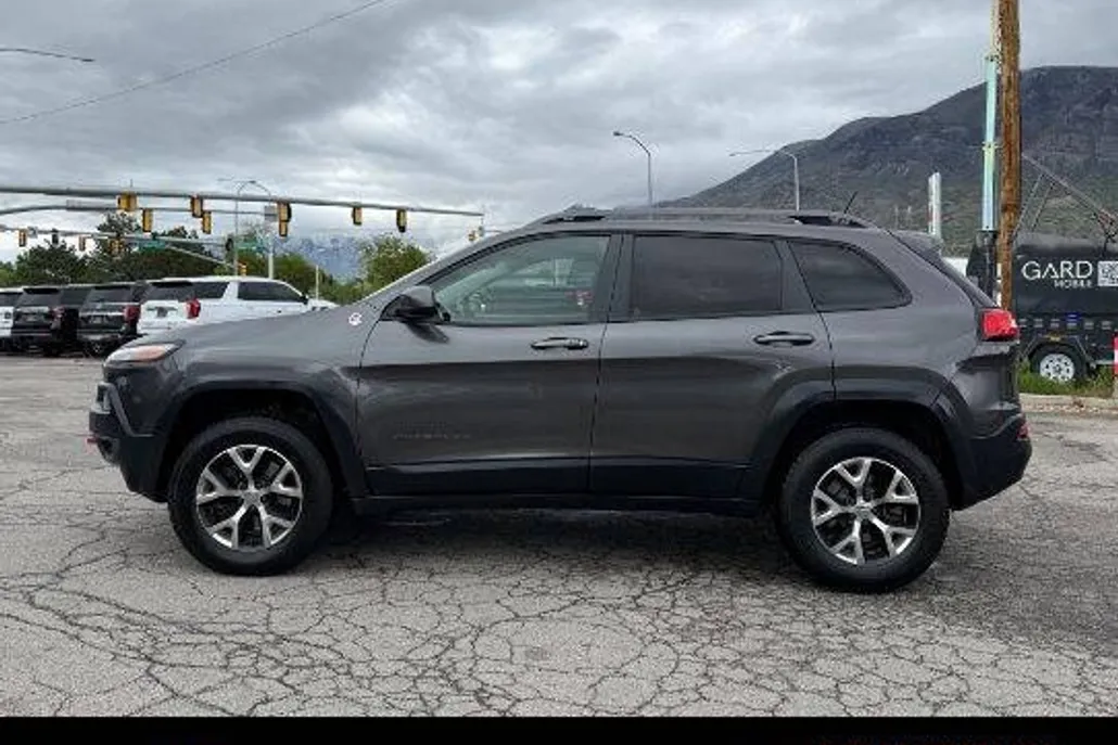 2014 Jeep Cherokee Trailhawk photo 1