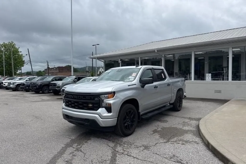 2022 Chevrolet Silverado 1500 Custom photo 1