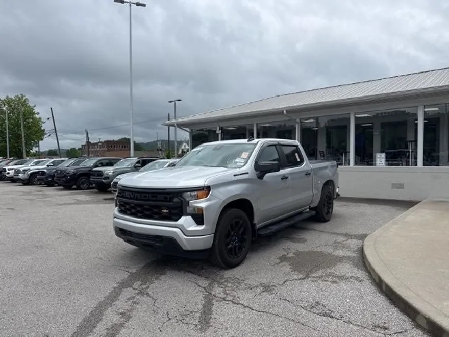 2022 Chevrolet Silverado 1500 Custom photo 1