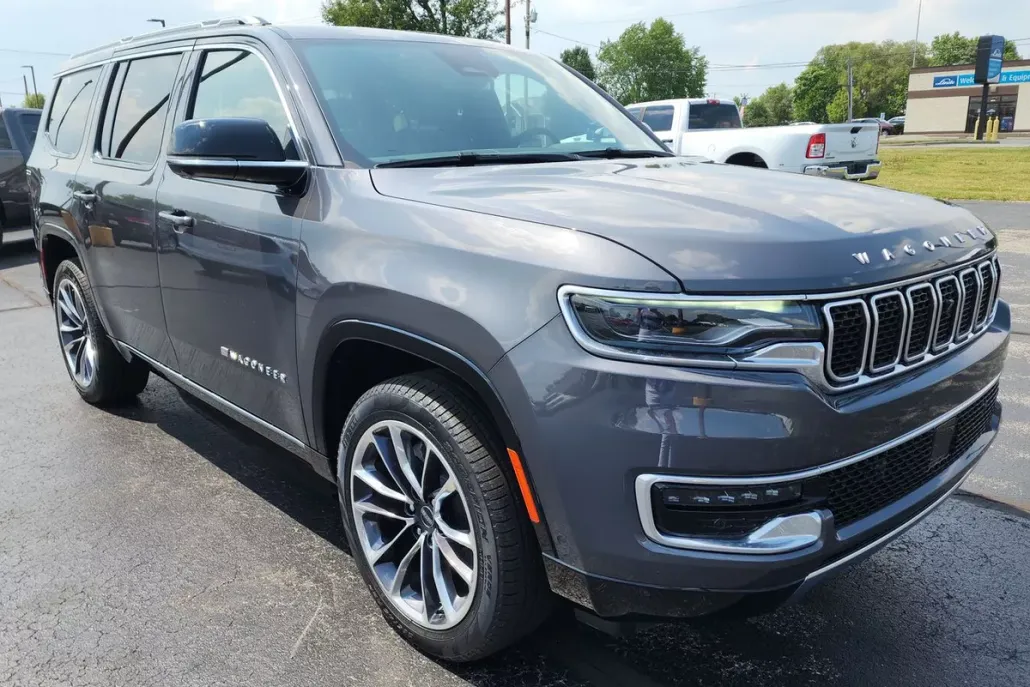 2023 Jeep Wagoneer Series III photo 1