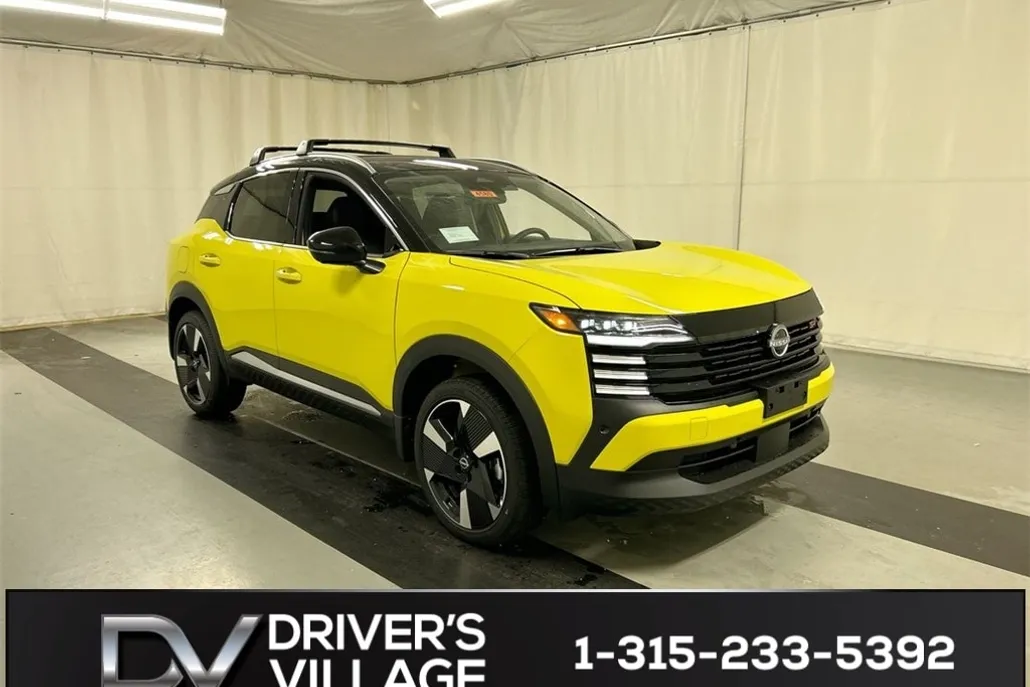 2025 Nissan Kicks SR photo 1