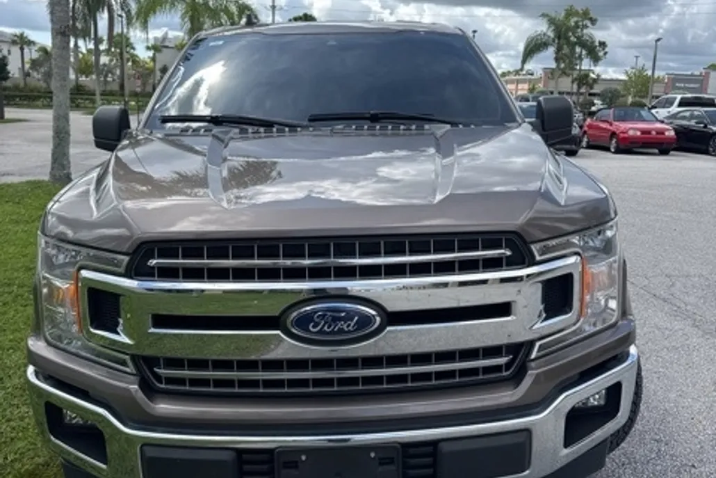 2020 Ford F-150 XLT photo 1