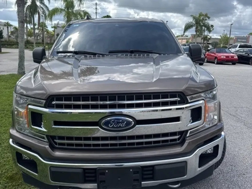 2020 Ford F-150 XLT photo 1