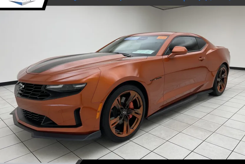 2023 Chevrolet Camaro 3LT photo 1