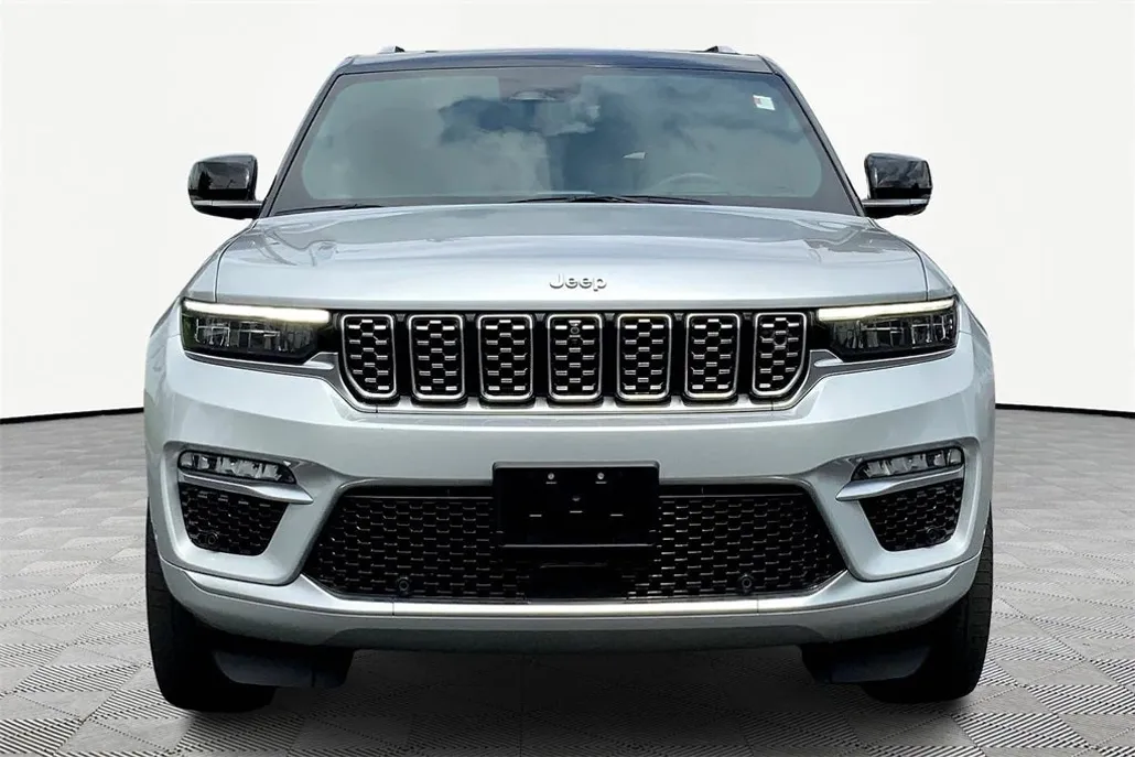 2023 Jeep Grand Cherokee Summit Reserve photo 1