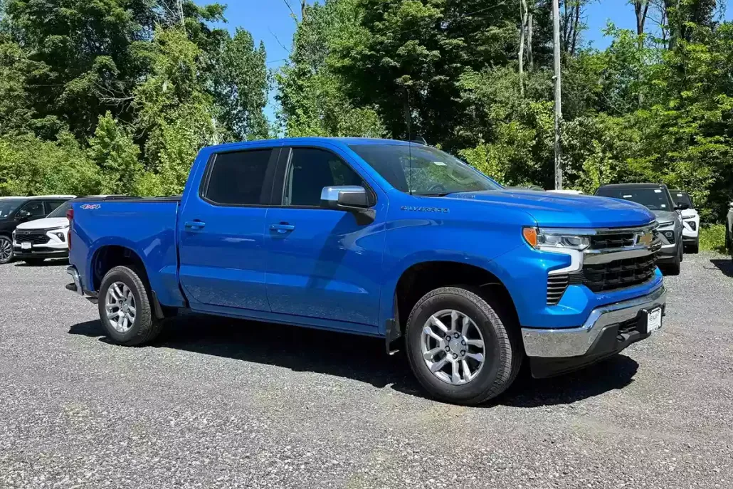 2025 Chevrolet Silverado 1500 LT photo 1