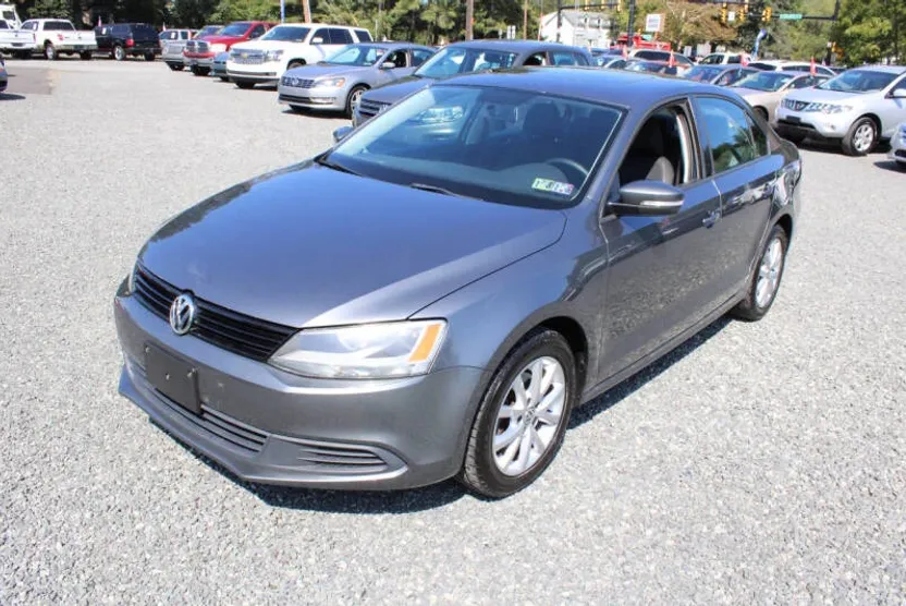 2012 Volkswagen Jetta SE photo 1