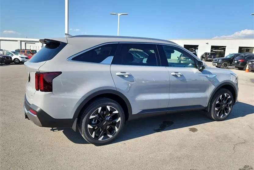 2026 Kia Sorento EX photo 1