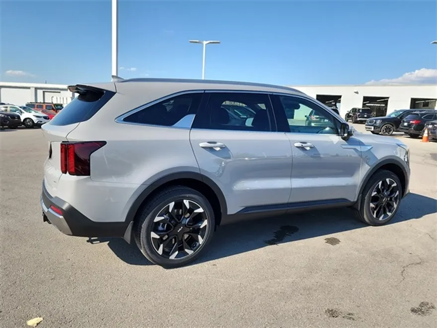 2026 Kia Sorento EX photo 1