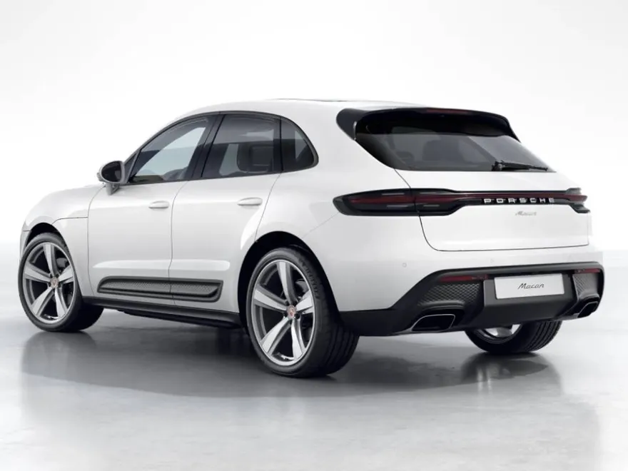 2026 Porsche Macan T photo 1