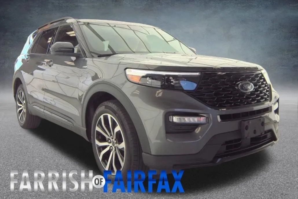 2022 Ford Explorer ST-Line photo 1