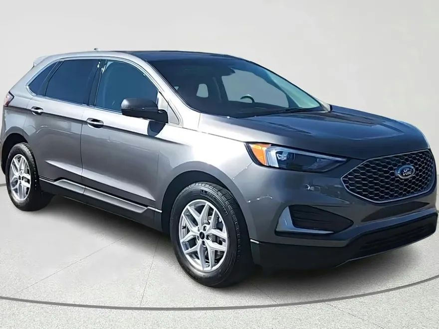2024 Ford Edge SEL photo 1