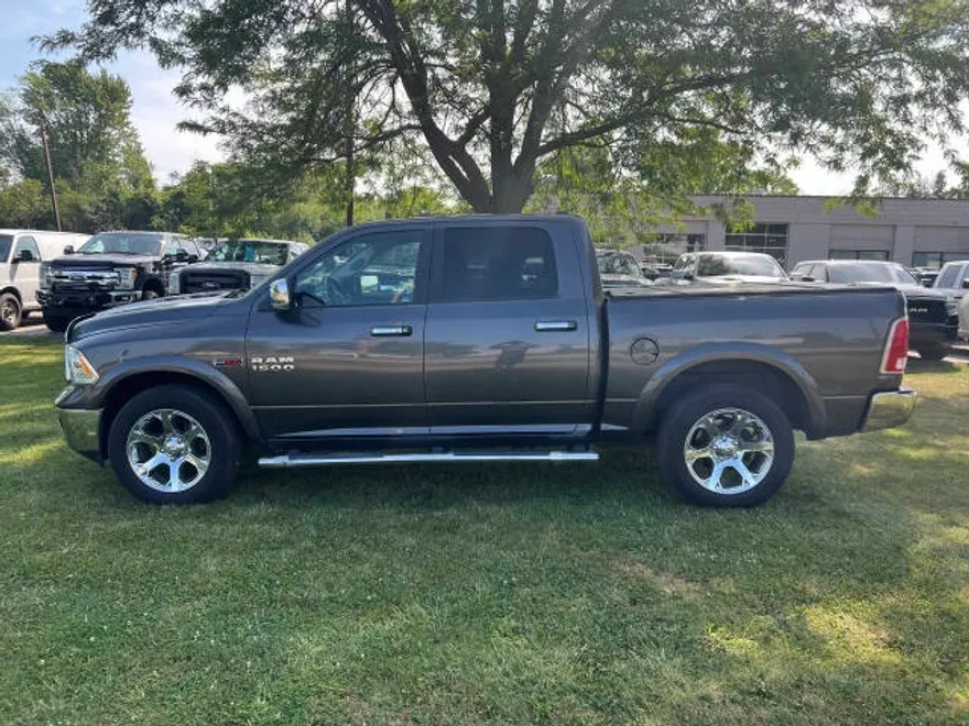 2017 Ram 1500 Laramie photo 2