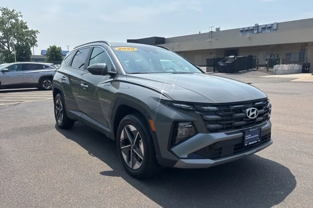 2025 Hyundai Tucson SEL photo 1