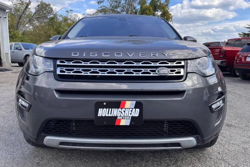 2017 Land Rover Discovery Sport HSE photo 1