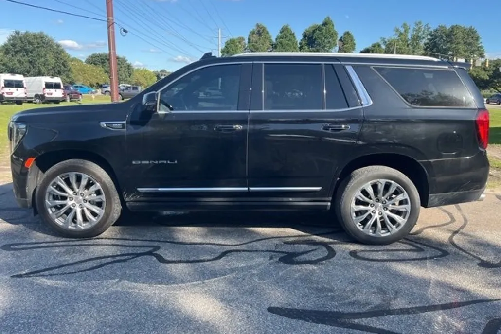 2022 Gmc Yukon Denali photo 1