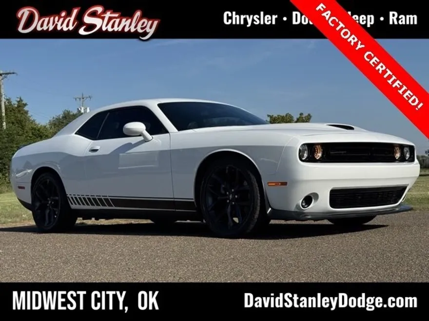 2022 Dodge Challenger GT photo 1