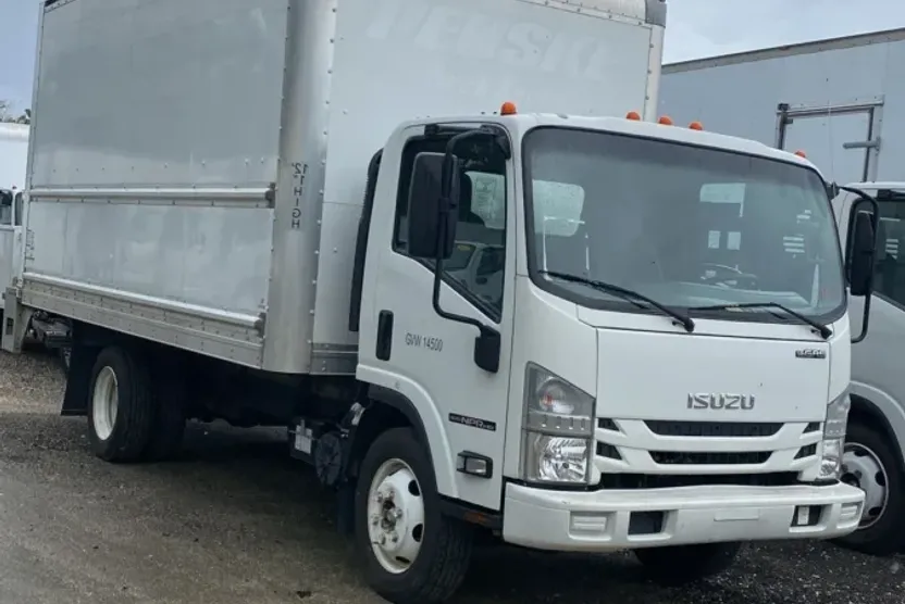 2020 Isuzu NPR photo 1