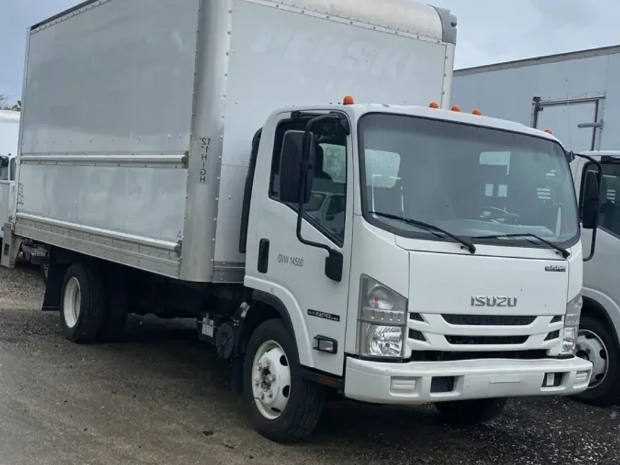 2020 Isuzu NPR photo 1