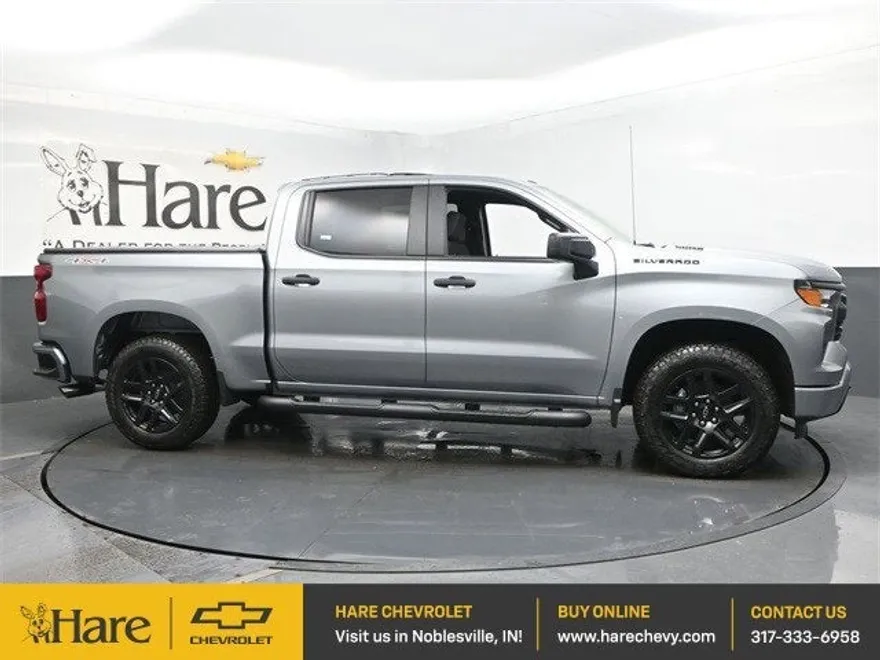 2025 Chevrolet Silverado 1500 Custom photo 1