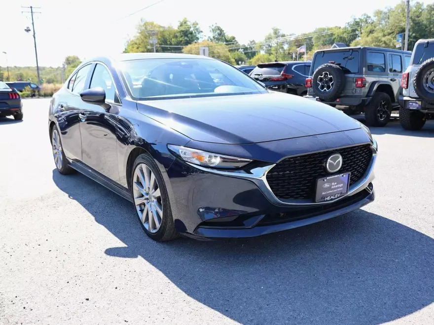2021 Mazda Mazda3 Preferred photo 1