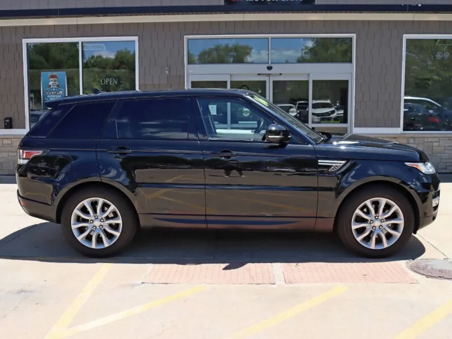 2016 Land Rover Range Rover Sport HSE photo 1