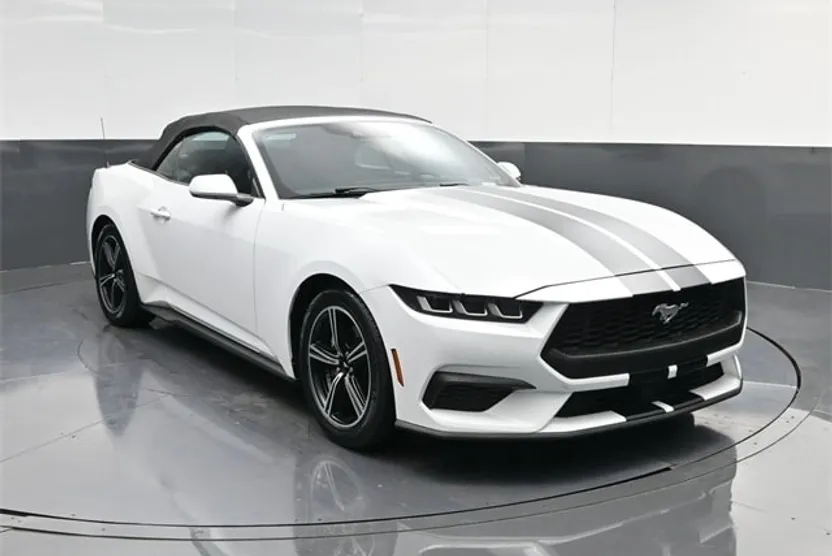 2024 Ford Mustang EcoBoost photo 1