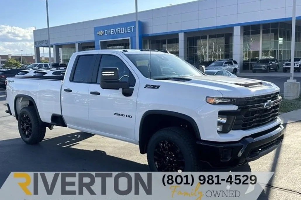 2026 Chevrolet Silverado 2500HD Custom photo 1