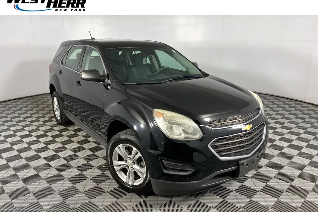 2017 Chevrolet Equinox LS photo 1