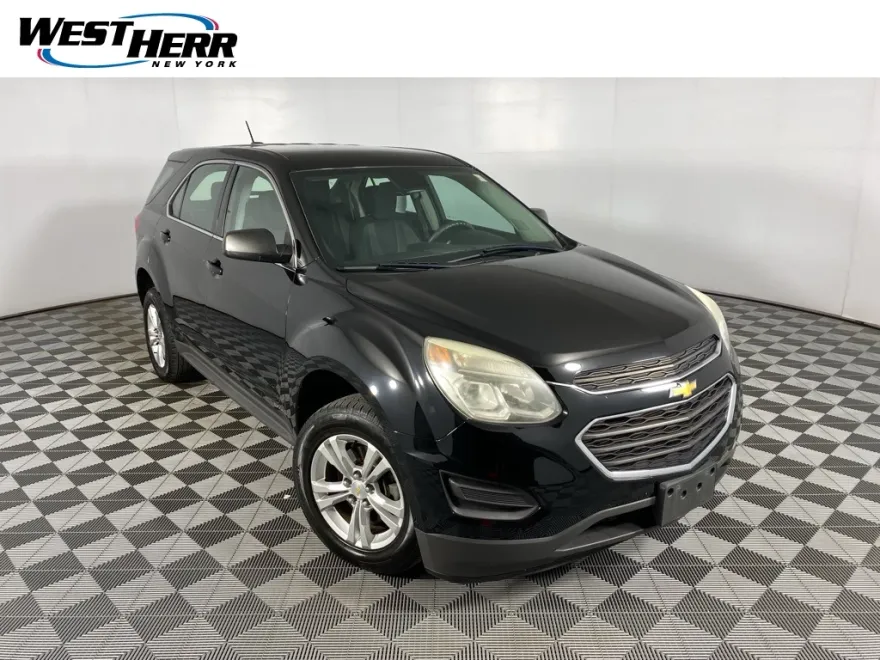 2017 Chevrolet Equinox LS photo 1