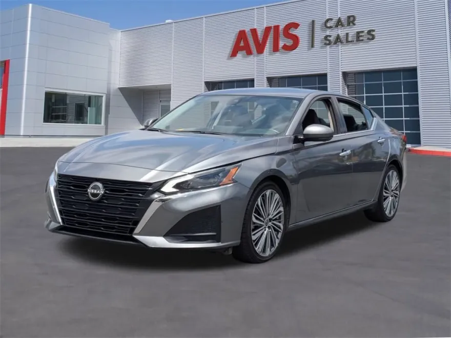 2023 Nissan Altima 2.5 SL photo 1