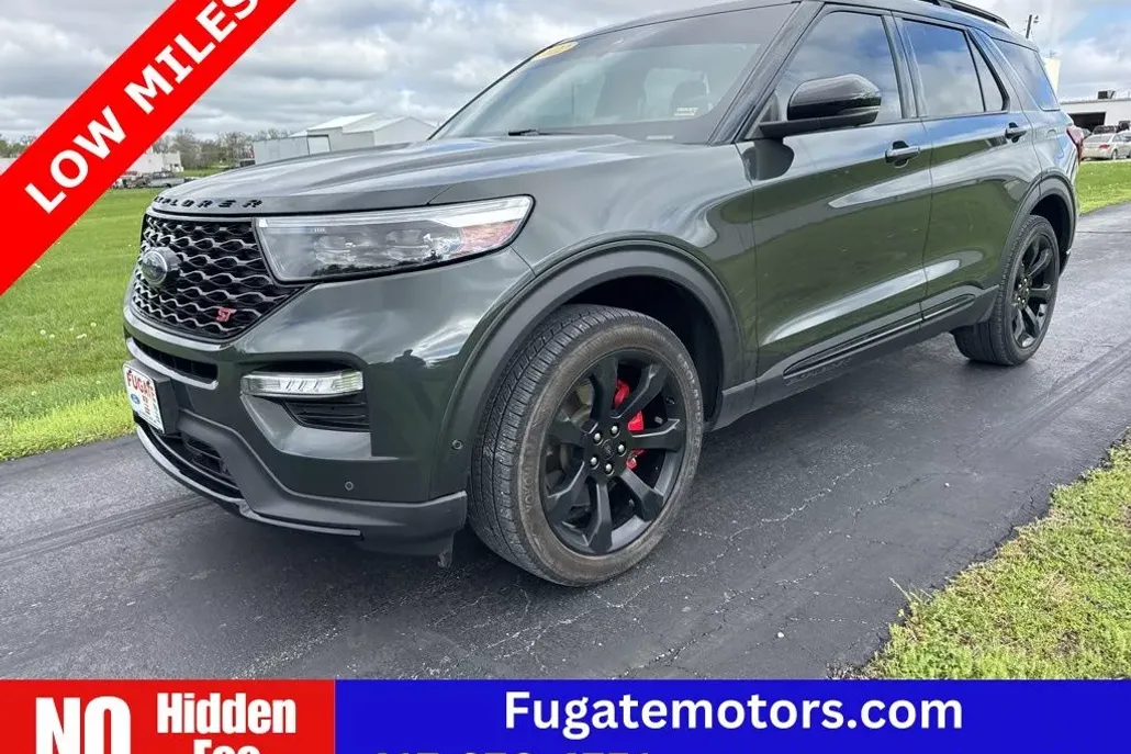 2022 Ford Explorer ST photo 1