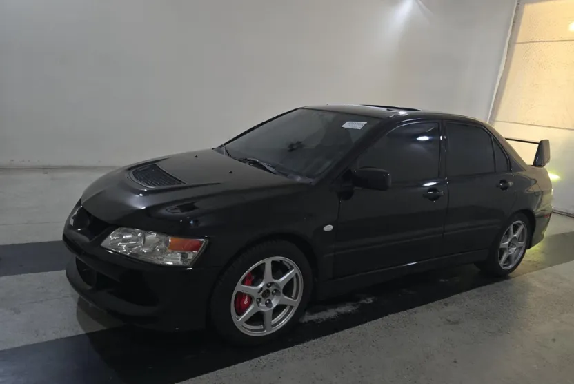 2005 Mitsubishi Lancer Evolution photo 1