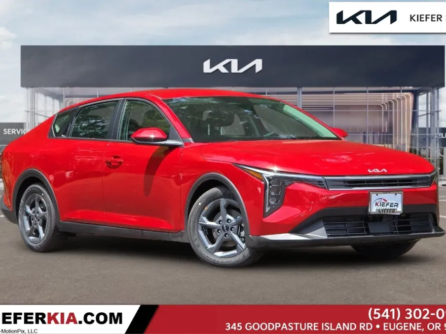 2025 Kia K4 LXS photo 1