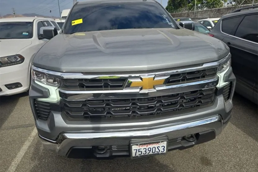 2023 Chevrolet Silverado 1500 LT photo 1