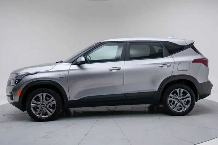2021 Kia Seltos LX photo 1