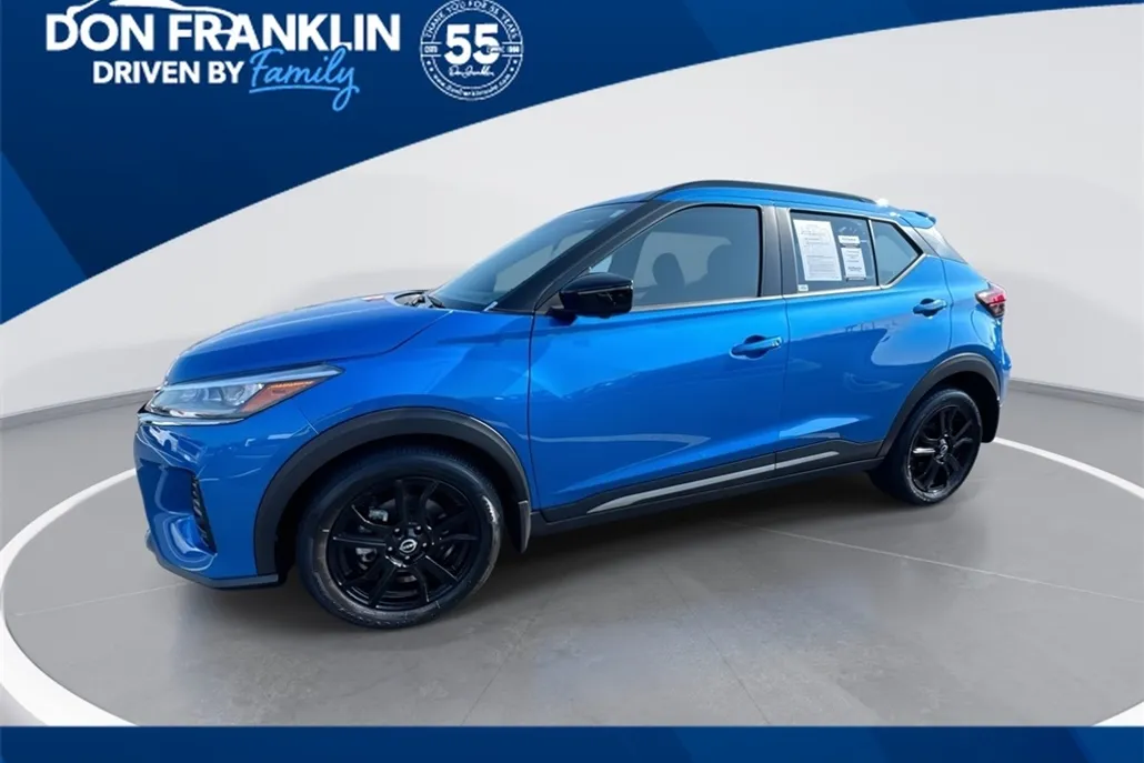 2024 Nissan Kicks SR photo 1