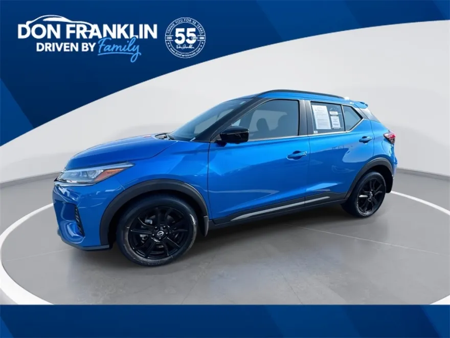 2024 Nissan Kicks SR photo 1