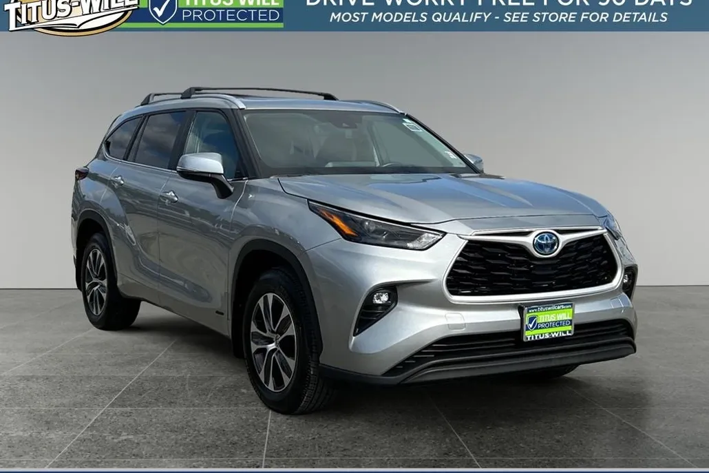 2024 Toyota Highlander Hybrid XLE photo 1