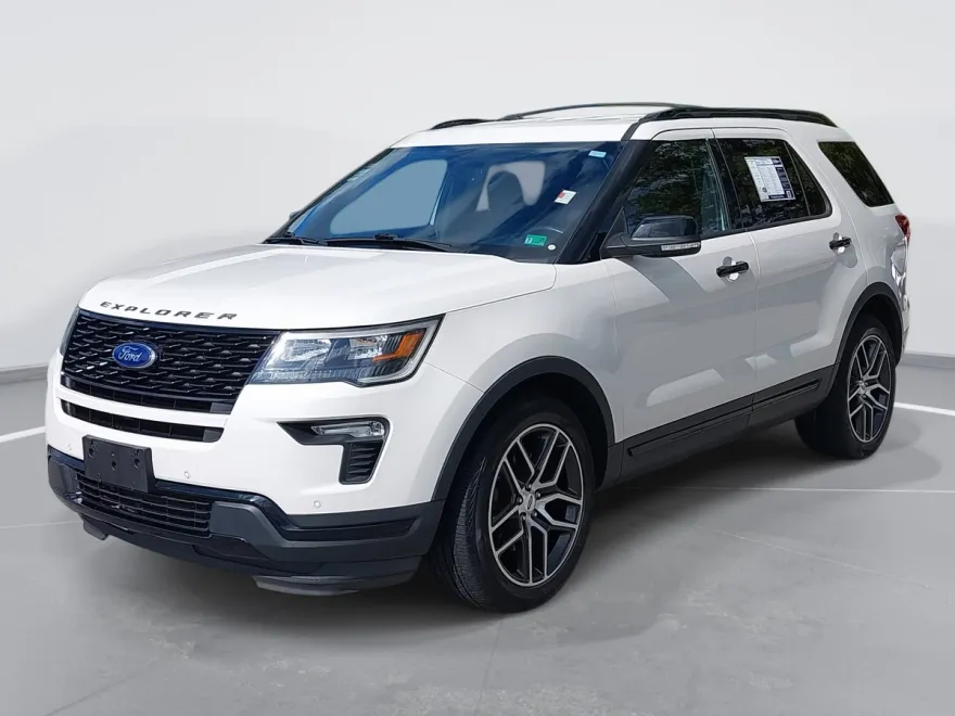 2019 Ford Explorer Sport photo 1