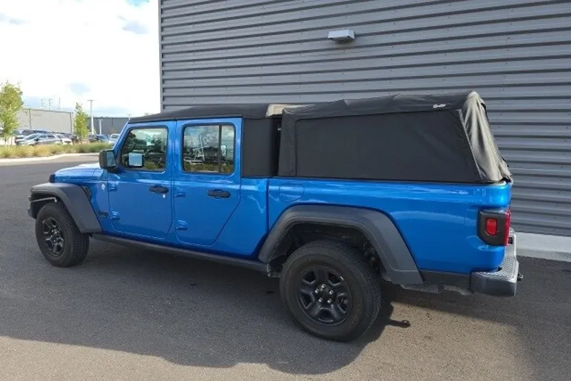2021 Jeep Gladiator Sport photo 1