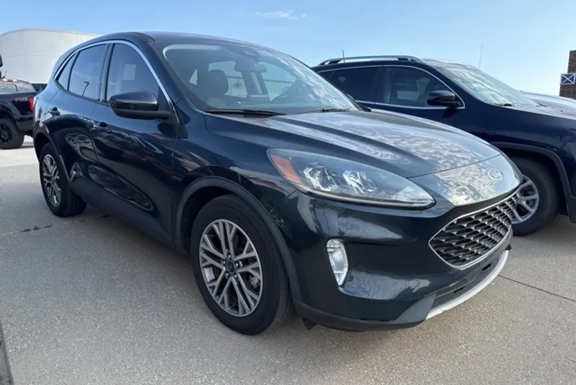 2022 Ford Escape SEL photo 1