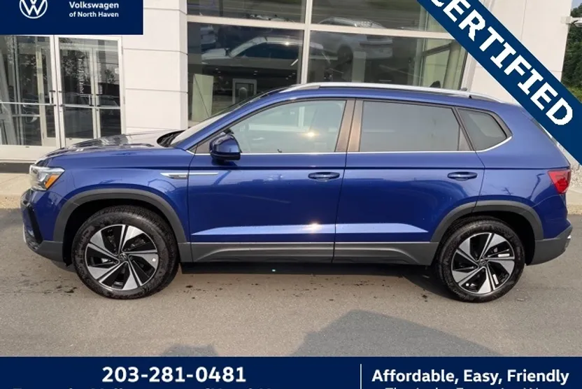 2024 Volkswagen Taos SE photo 1