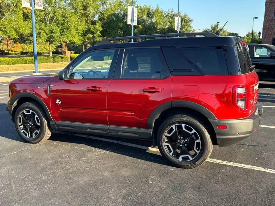 2024 Ford Bronco Sport Outer Banks photo 1